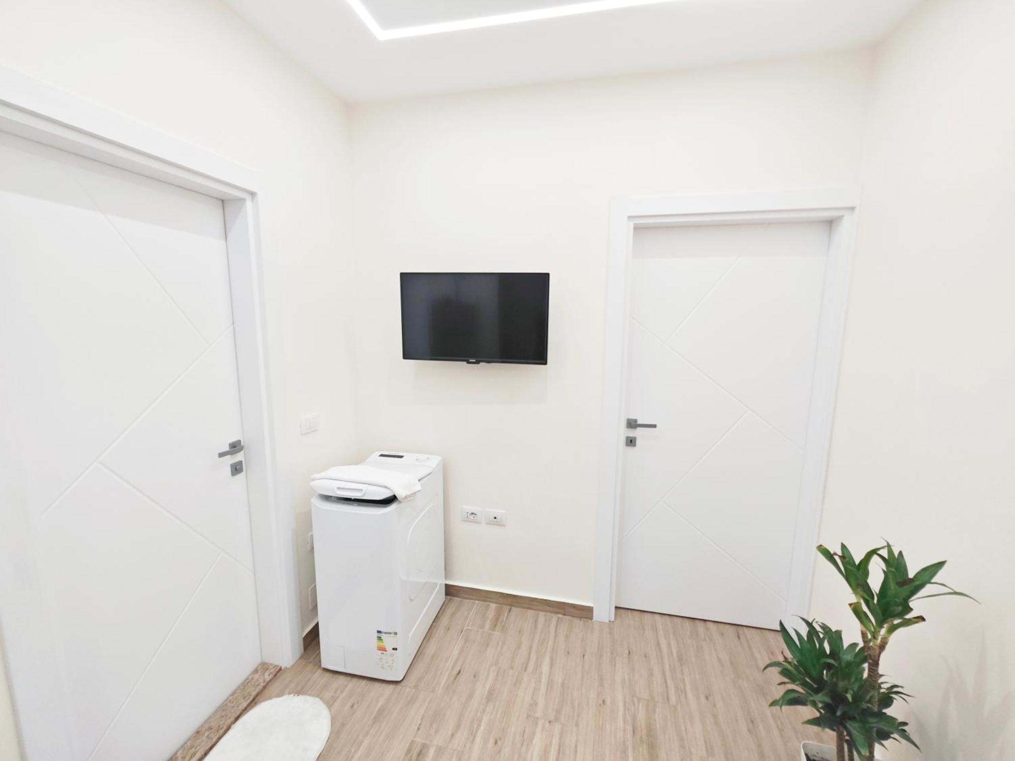 New Apartment Close To Sea And Downtown Влёра Экстерьер фото