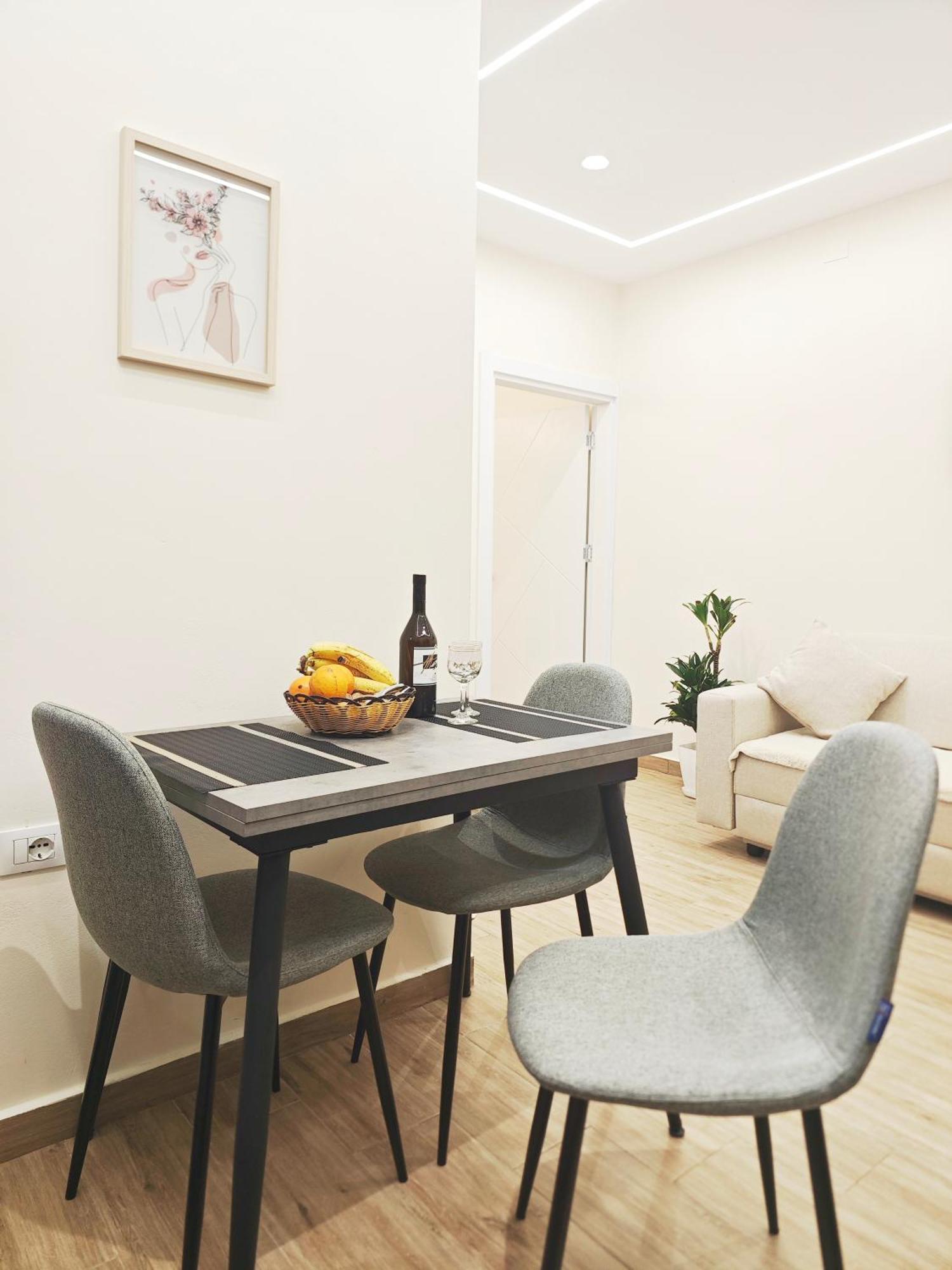 New Apartment Close To Sea And Downtown Влёра Экстерьер фото