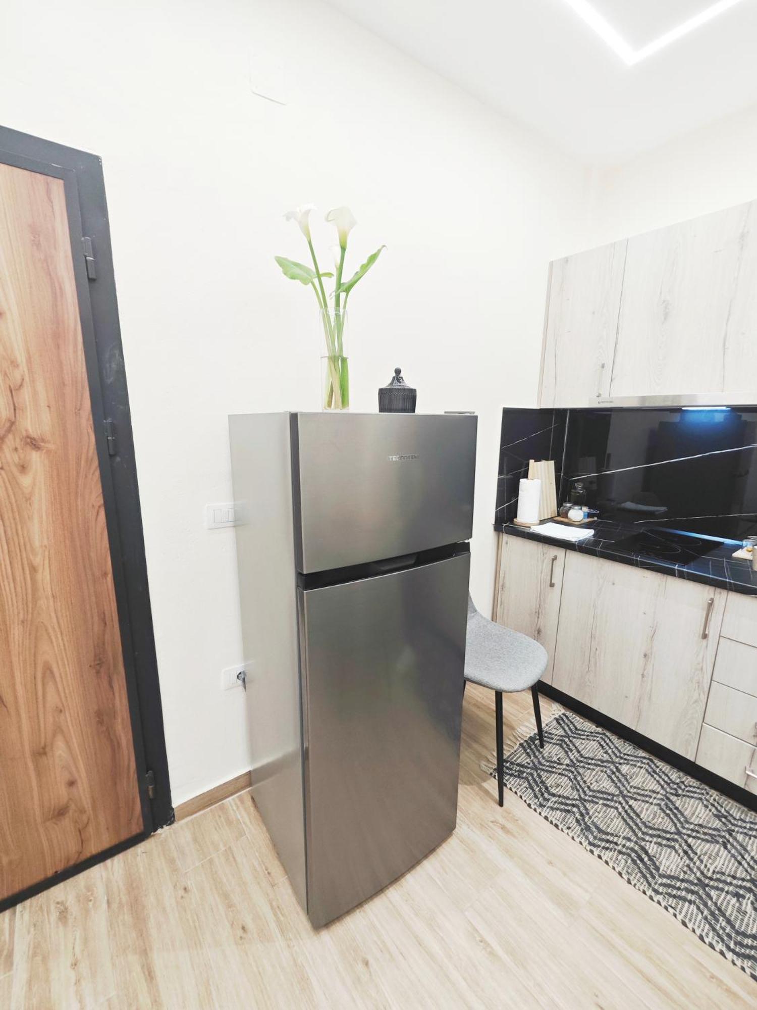 New Apartment Close To Sea And Downtown Влёра Экстерьер фото